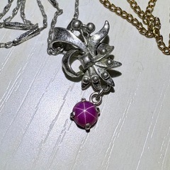 ゴールド シルバー系 石付き ネックレスの画像