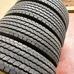 195/8015LT冬ヨコハマの画像