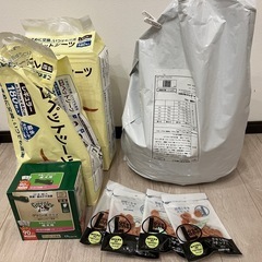 ● ペット（犬向け）の飼育用品一式セットケージ・トイレ用品など多数の画像