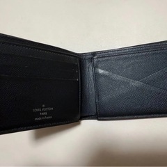 ルイヴィトン エクリプス ミュルティプル二つ折り財布 ポルトフォイユM61695の画像