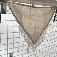 木製シェルフ　アンティーク風小物の画像