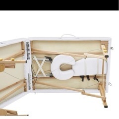 折りたたみ施術ベッドの画像