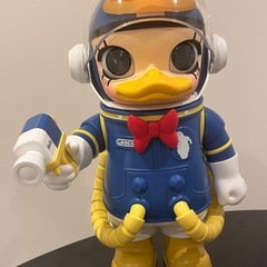 POP MART ドナルド 400%の画像