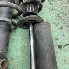 ZVW55 　プリウス　純正サスペンション　の画像