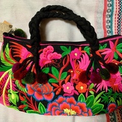 ⑯【新品未使用】アジアン⭐︎モン族刺繍ミニバックの画像