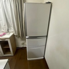冷蔵庫　　マットレス　えエアコンの画像