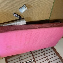 冷蔵庫　　マットレス　えエアコンの画像