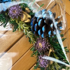 ハンドメイド松ぼっくりクリスマスリースの画像