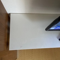 細長いテーブルの画像