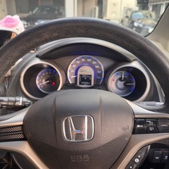 フィットハイブリッドgp1 、5人乗り　売り切りの画像