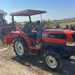 クボタ　トラクターの画像
