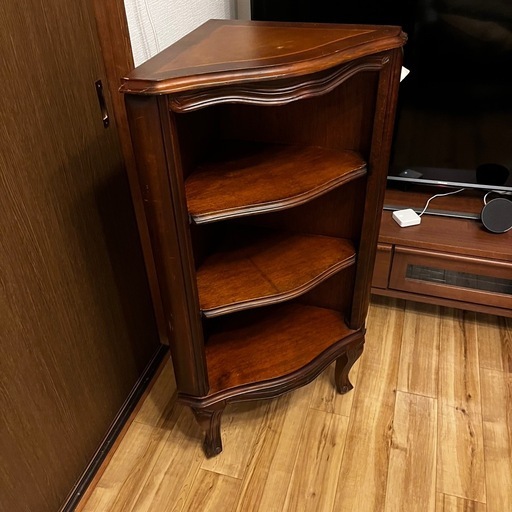 アンティーク家具　コーナーキャビネット