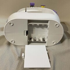 【使用少】SM-202A ポータブルミシン 動作品 付属品あり 単三乾電池で使用可能！ コンパクト電動ミシンの画像