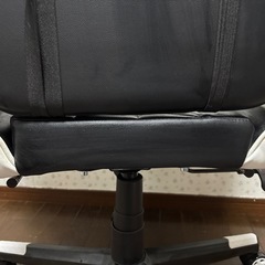 ゲーミングチェアの画像