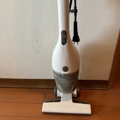 中古掃除機　2 種類　コード式　の画像
