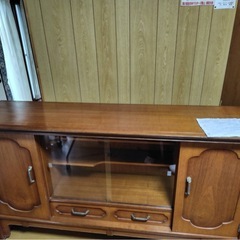 ショーケースつき付きローキャビネット42cm✖️167cm✖️93の画像