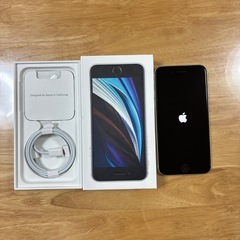 iPhone SE 第二世代　ホワイト　64GBの画像
