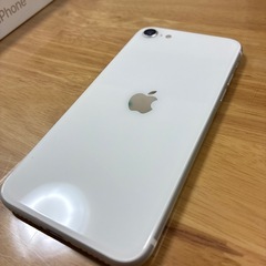iPhone SE 第二世代　ホワイト　64GBの画像