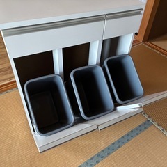 収納キャビネットの画像