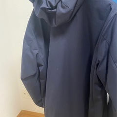 UNIQLO ネイビー ダウンジャケット Lサイズの画像