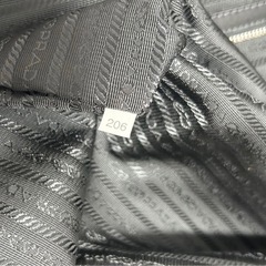 【定価40万円】PRADA プラダ　スーツケースの画像