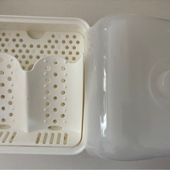 哺乳瓶レンジ消毒器の画像