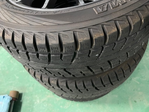 215/60r17 スタッドレス