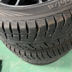 215/60r17 スタッドレスの画像