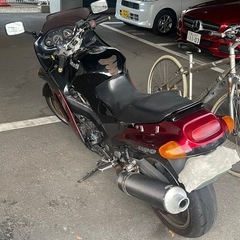 ZZR1100D型の画像