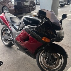 ZZR1100D型の画像