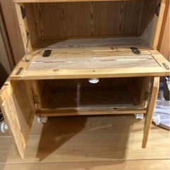 可愛いワゴンの画像