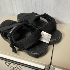 （しん様お取引き中になります）サンダルの画像