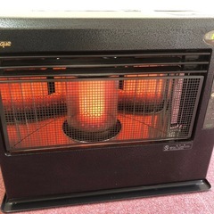 超大型、石油ファンヒーターの画像