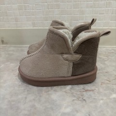 子供　ブーツ　ふわふわの画像