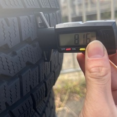 195/80r15 107/105N LTスタッドレスタイヤハイエース、キャラバン用4本(タイヤのみ)の画像