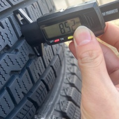 195/80r15 107/105N LTスタッドレスタイヤハイエース、キャラバン用4本(タイヤのみ)の画像