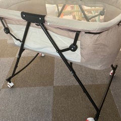 ベビーベッドの画像