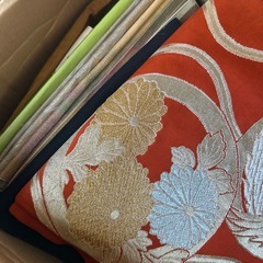 着物　帯　たくさんの画像