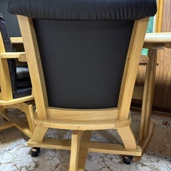 福岡市西区野方
美品ダイニングテーブルセット椅子6脚の画像