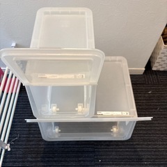 IKEA FIRRA 2個セット　収納　蓋付き　　奥行き31センチ　高さ42センチ　横22センチと45センチの画像