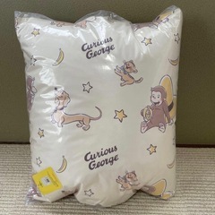 おさるのジョージ⭐︎ロングクッションの画像