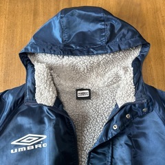 アンブロ　UMBRO　フィールドコート　M-Lの画像
