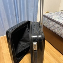 スーツケースの画像