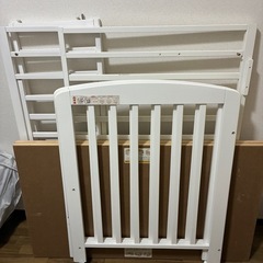 カトージベビーベッドの画像