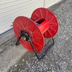 【頑丈・万能】業務用リール ホース・コード兼用 スチール製の画像