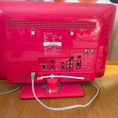 シャープアクオス19インチピンクテレビ
の画像