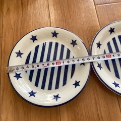 お皿セットの画像