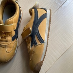 子供スニーカーの画像