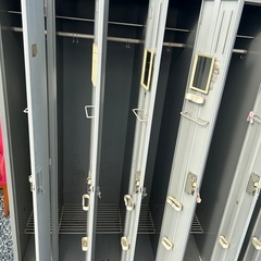 🔑【鍵付き】スチールロッカー 4人用 ×2台セット(バラ売り可) の画像