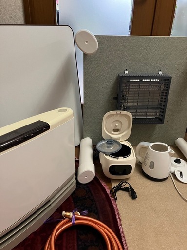 ガスファンヒーター
都市ガス　こたつ　ケトル　炊飯器